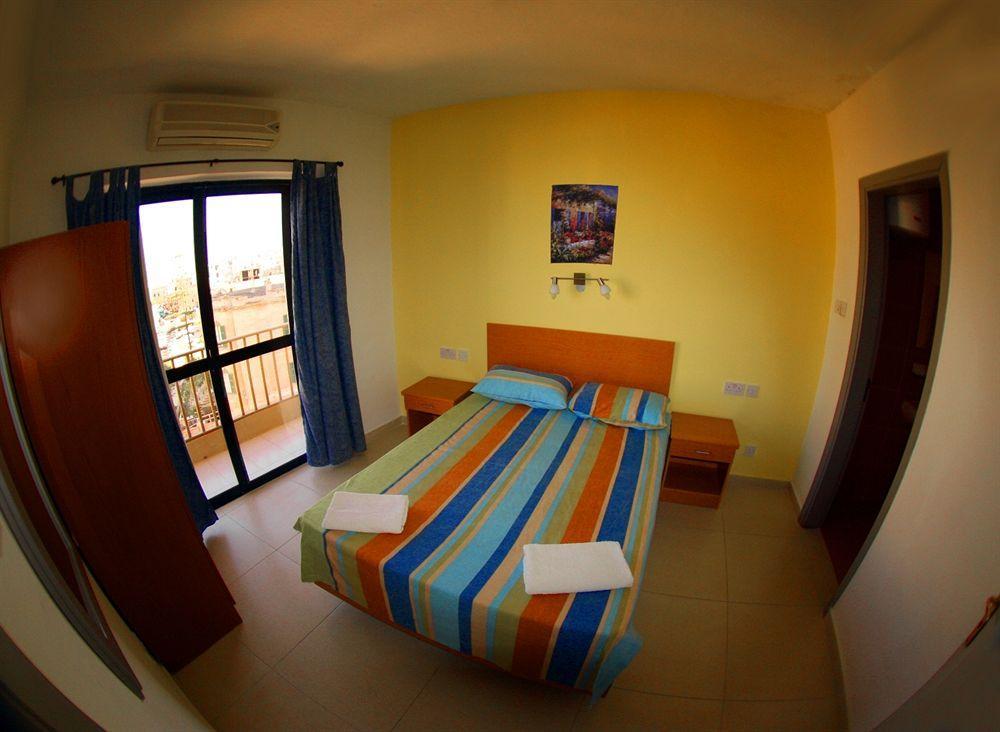 Burlington Apartments San Julián Exterior foto