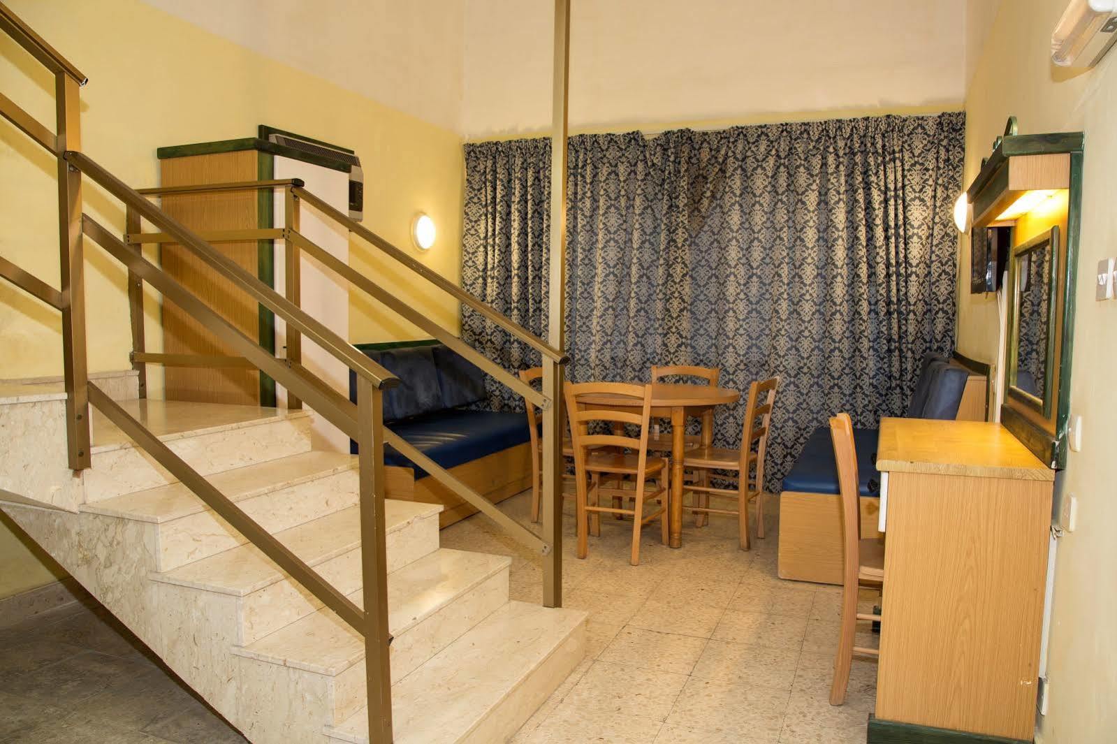 Burlington Apartments San Julián Exterior foto